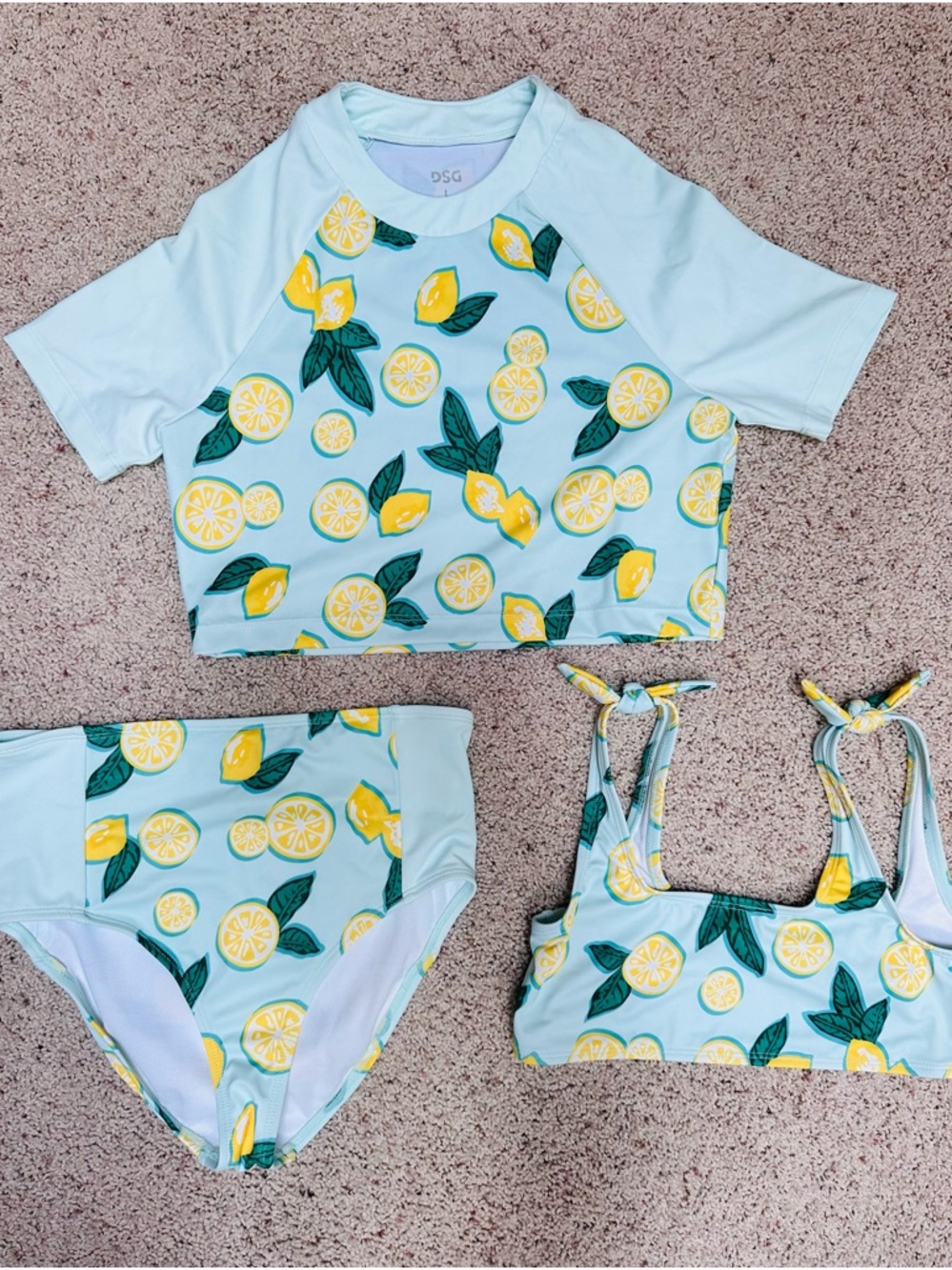 NWOT DSG Swim Set (size large)